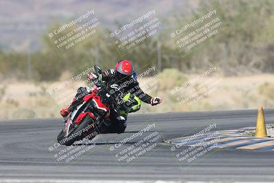 media/Oct-30-2025-Racers Edge (Thu) [[dabbdaf680]]/3-B Group/Session 5 (Turn 6)/